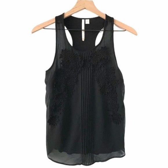 LC Lauren Conrad Tops - LC LAUREN CONRAD 3D Floral Pleated Racerback Tank